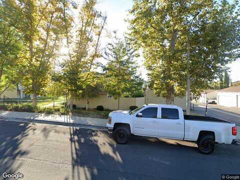 Reedley St, Moorpark, CA 93021