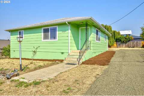 College, ROSEBURG, OR 97470