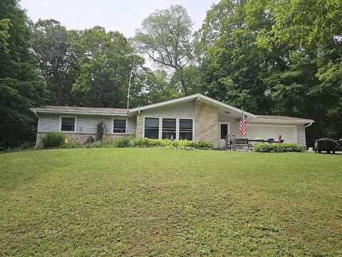 Shady Lane, WEST BEND, WI 53090