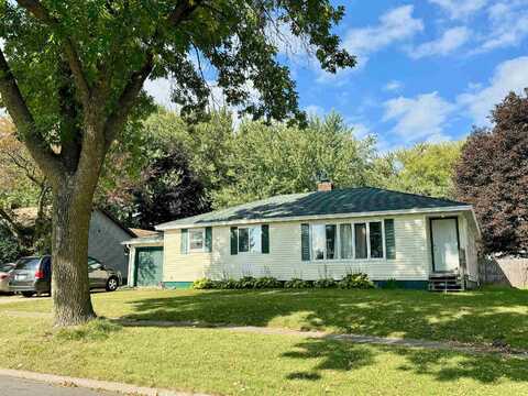 Apple, MARSHFIELD, WI 54449