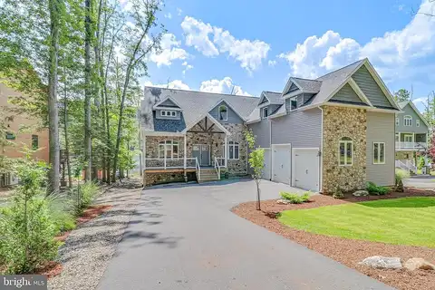 Lake Valley, HAZLETON, PA 18202