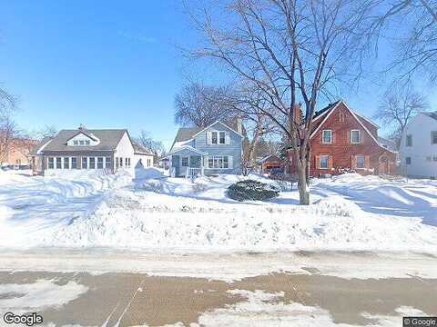 11Th, MOORHEAD, MN 56560
