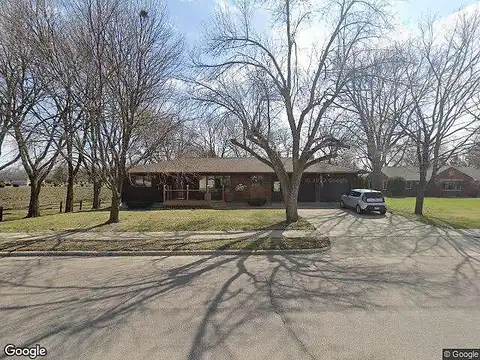 Bruce, MARSHALL, MN 56258