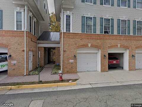 Milford Haven Dr, Lorton, VA 22079