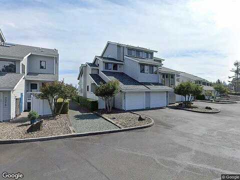 5Th Ave, Hammond, OR 97121