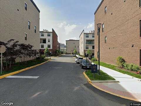 Backett Wood Ter, McLean, VA 22102