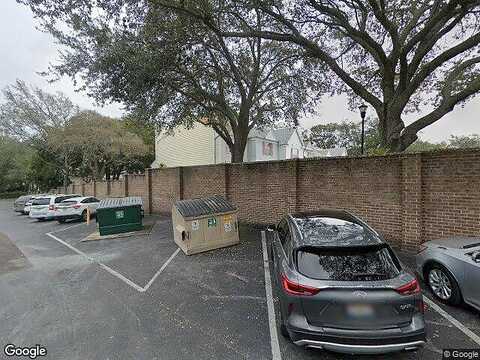 Bratton Dr, Temple Terrace, FL 33617