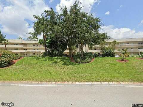 Forest Lakes Blvd, Naples, FL 34105