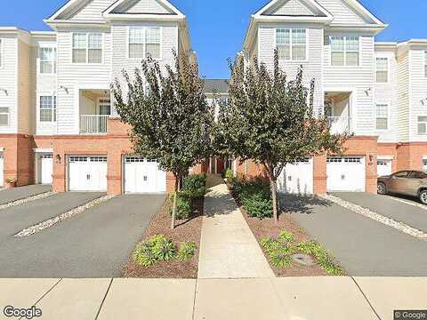 Milltown Knoll Sq, Ashburn, VA 20148