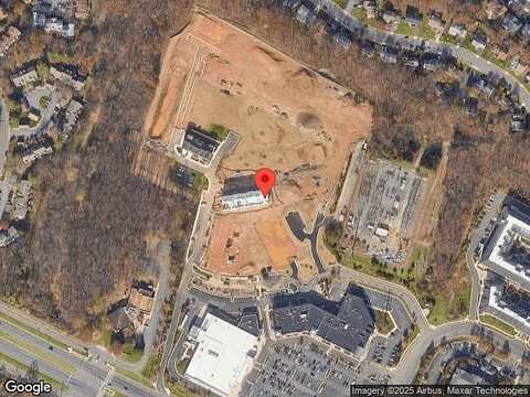 Azure Ln, Fairfax, VA 22033