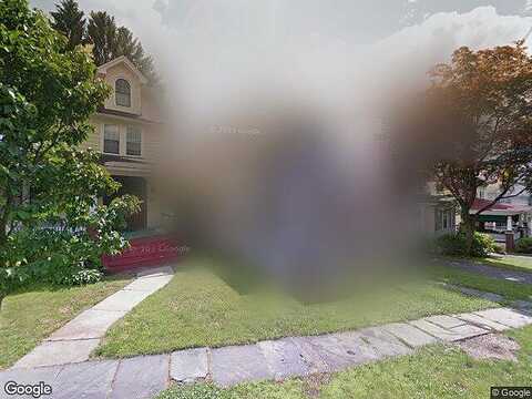 Woodlawn St, Scranton, PA 18509