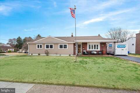 N Bent Ln, ASTON, PA 19014