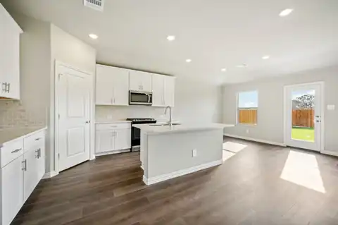 Medina Drive, Farmersville, TX 75442