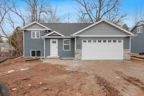 Gibson Court, Oshkosh, WI 54902