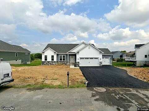 Shannon Dr S, GREENCASTLE, PA 17225