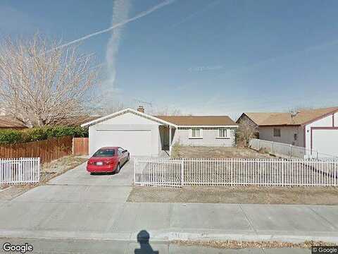 12 Ave E, Palmdale, CA 93552