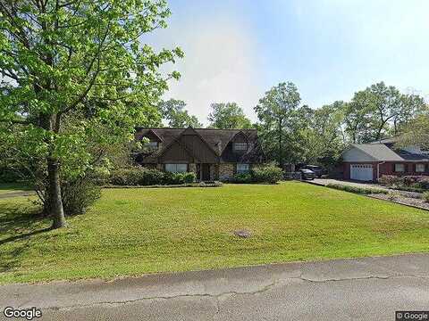Rolling Wood Dr, Baytown, TX 77520