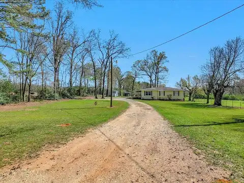 Cr 136, Garrison, TX 75946