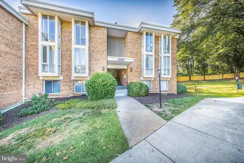 Indian Ct #31, ALEXANDRIA, VA 22303