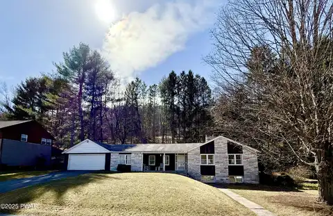 Parkway Drive, Honesdale, PA 18431