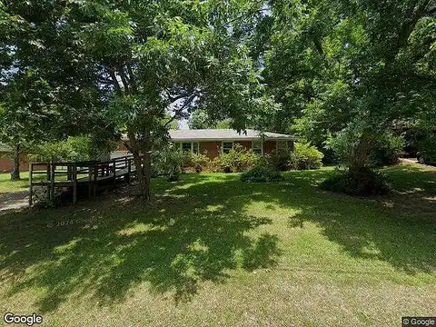 Pine St, Gilmer, TX 75644