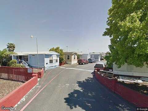 Moffat Blvd #14, Manteca, CA 95336
