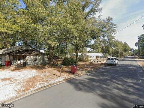 Lee Ave, Crestview, FL 32539