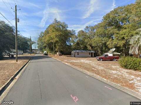 Lee Ave, Crestview, FL 32539