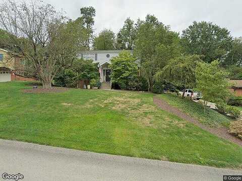 Burnett Dr, Murrysville, PA 15668