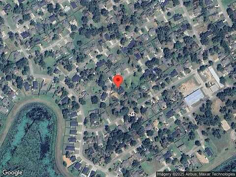 Montclaire Dr, West Columbia, TX 77486