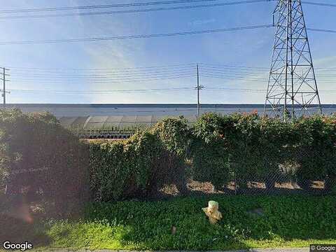 W Sycamore Dr, Compton, CA 90220