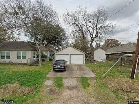 Fort St, Richmond, TX 77469