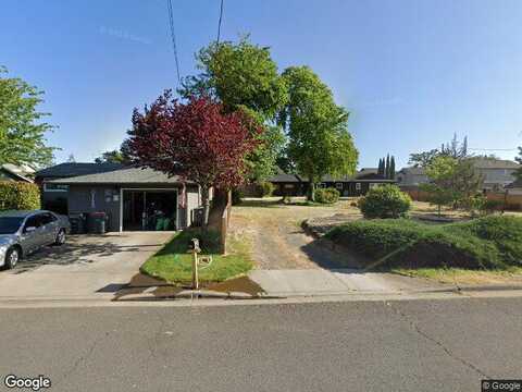 Woodrow Ln, Medford, OR 97504