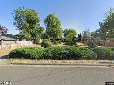Woodrow Ln, Medford, OR 97504