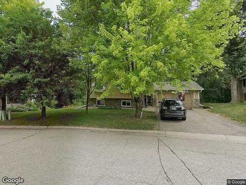 Haering Circle, Carver, MN 55315