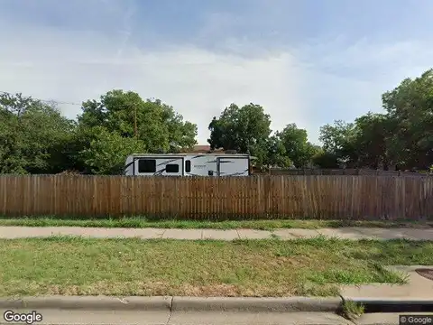 Fillmore St, Coleman, TX 76834