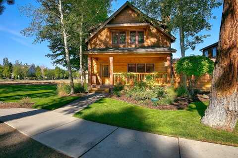 S Pine Street, Sisters, OR 97759