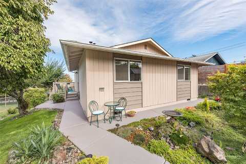 W 7Th, Port Angeles, WA 98363