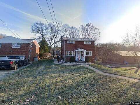 Hiland Pl, Irwin, PA 15642