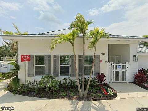 Royal Palm Cir, Tequesta, FL 33469