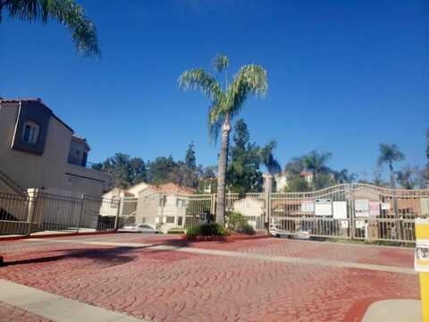 Vista Del Cerro, CORONA, CA 92879