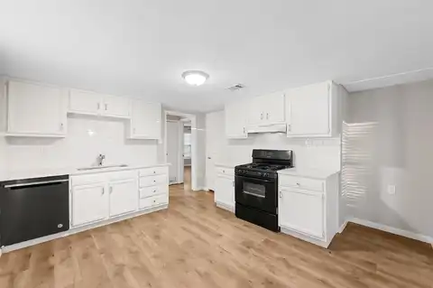 Houston, LEONARD, TX 75452