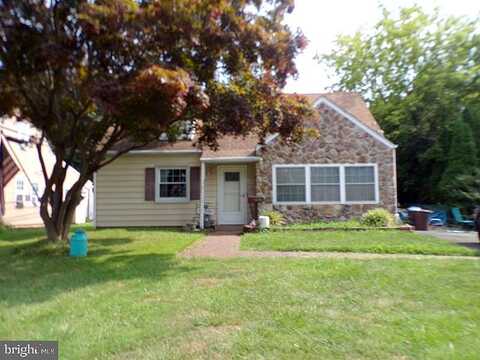 Manor, HATBORO, PA 19040