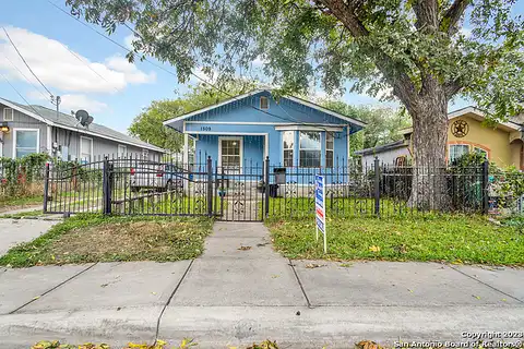 Sabinas, SAN ANTONIO, TX 78207