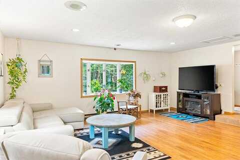 Overby, HASTINGS, MN 55033