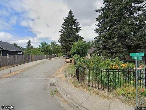 1St, COTTAGE GROVE, OR 97424