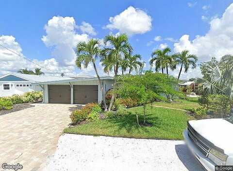 Avenida Pescadora, FORT MYERS BEACH, FL 33931