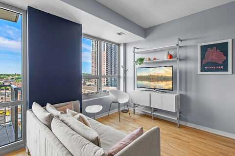 Portland, MINNEAPOLIS, MN 55404
