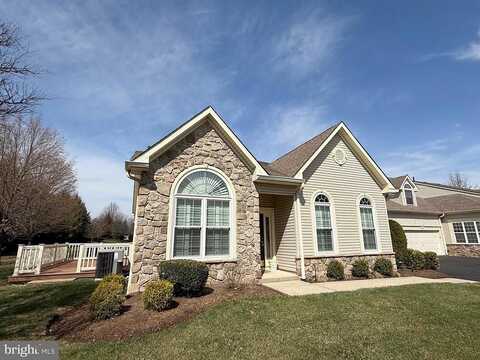 Villa, WARMINSTER, PA 18974