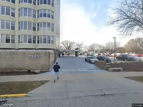 Shore, MILWAUKEE, WI 53207